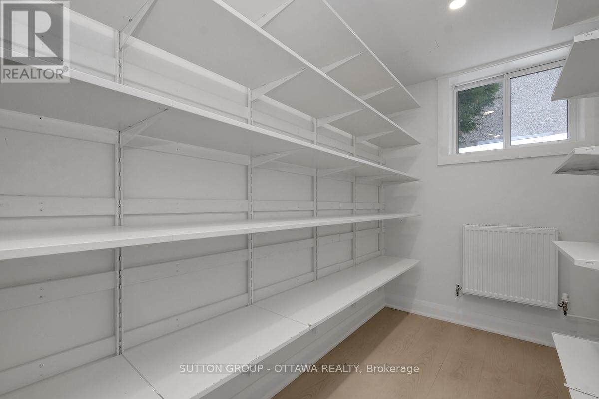 517 Braydon Avenue, Ottawa, ON - Indoor With Storage