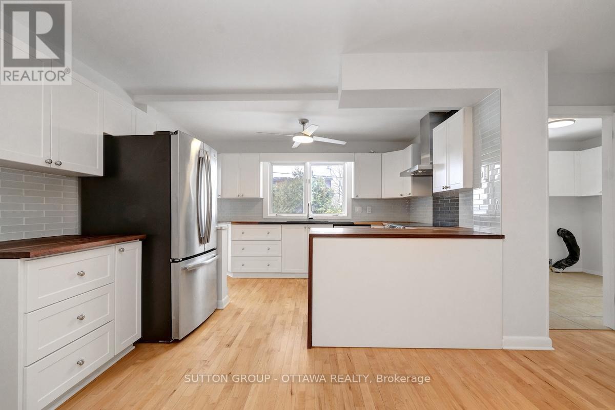 517 Braydon Avenue, Ottawa, ON - Indoor Photo Showing Kitchen