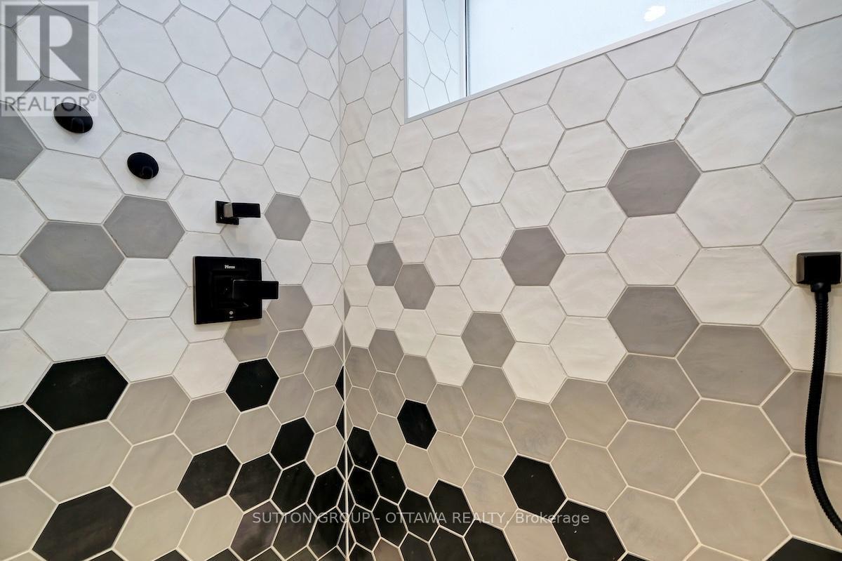 517 Braydon Avenue, Ottawa, ON -