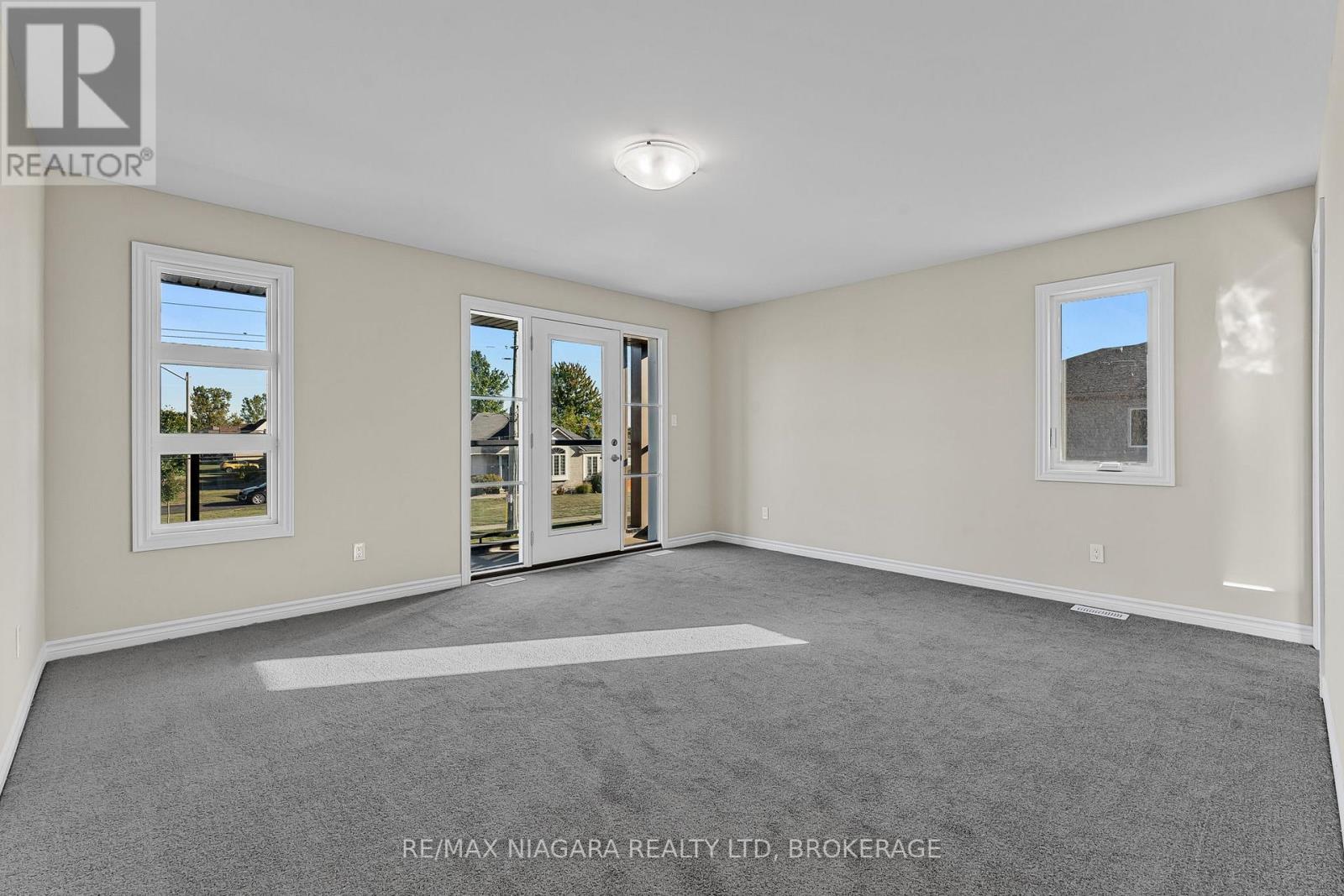 3219 Dominion Road, Fort Erie (Ridgeway), ON - Indoor Photo Showing Other Room