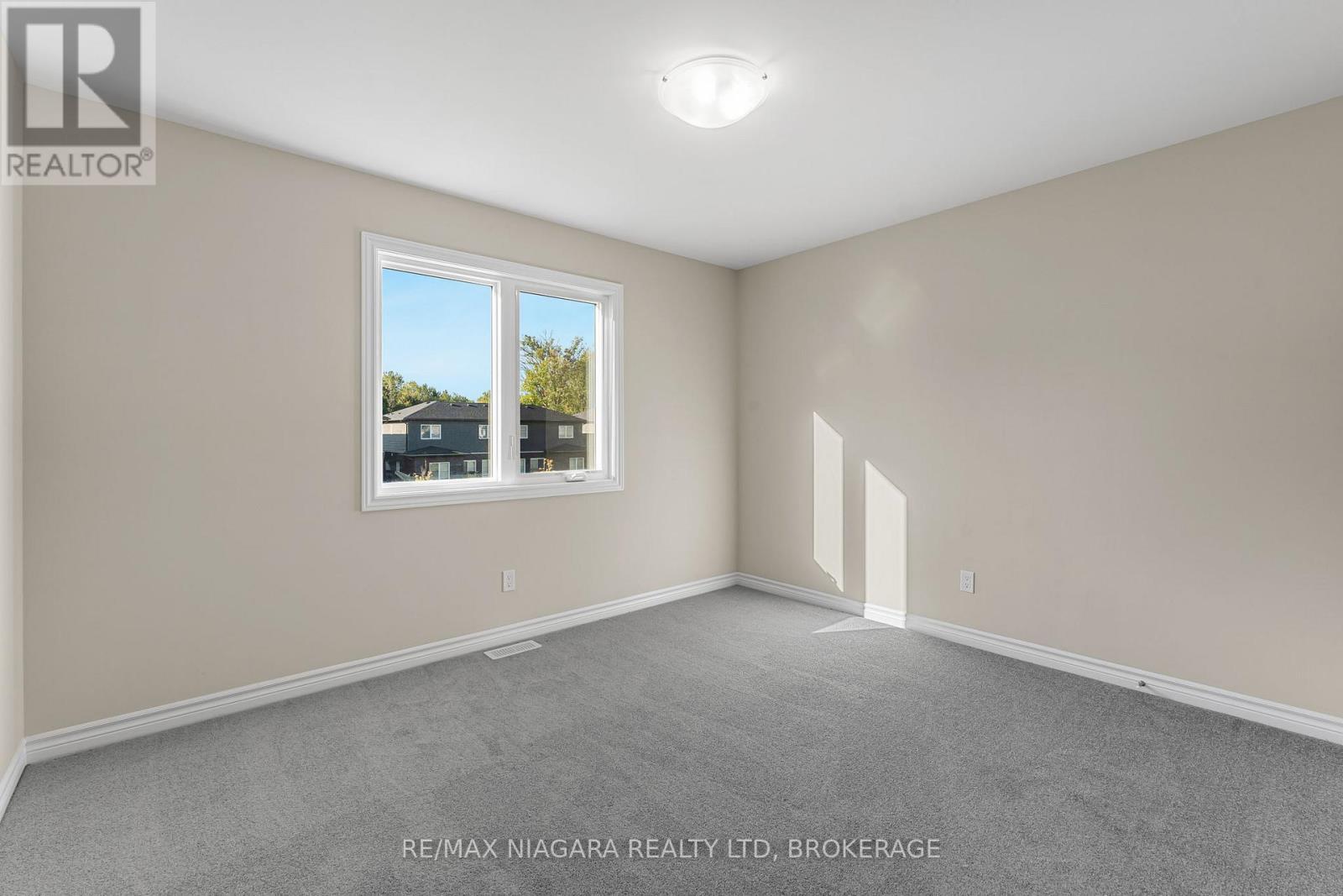 3219 Dominion Road, Fort Erie (Ridgeway), ON - Indoor Photo Showing Other Room