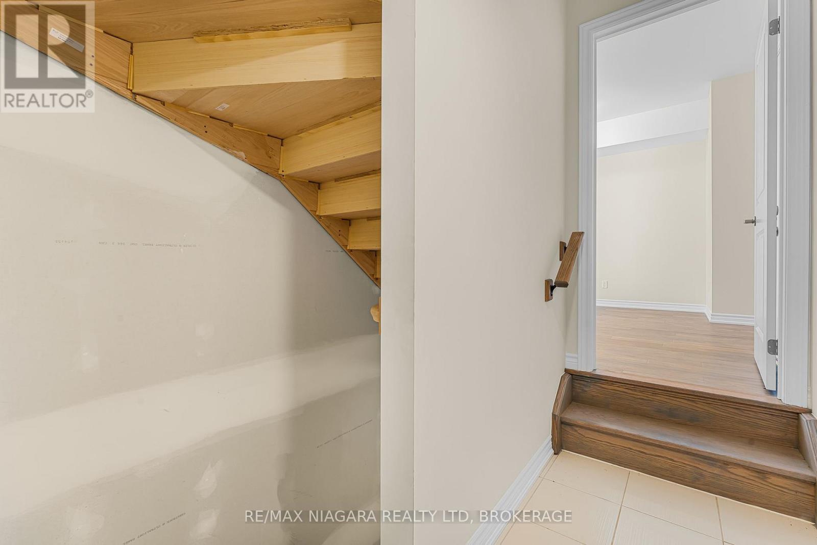 3219 Dominion Road, Fort Erie (Ridgeway), ON - Indoor Photo Showing Other Room