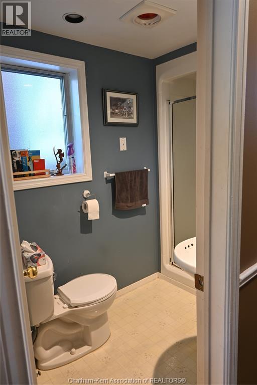 5 Bernard Avenue East, Ridgetown, ON - Indoor Photo Showing Bathroom