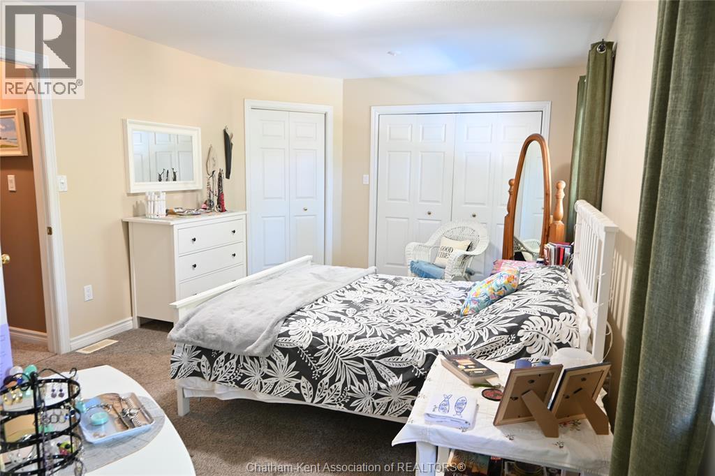 5 Bernard Avenue East, Ridgetown, ON - Indoor Photo Showing Bedroom