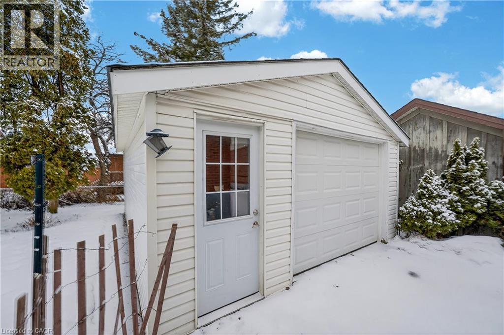 Oversized Detached 1 Car Garage - 126 West 4Th Street, Hamilton, ON - Outdoor