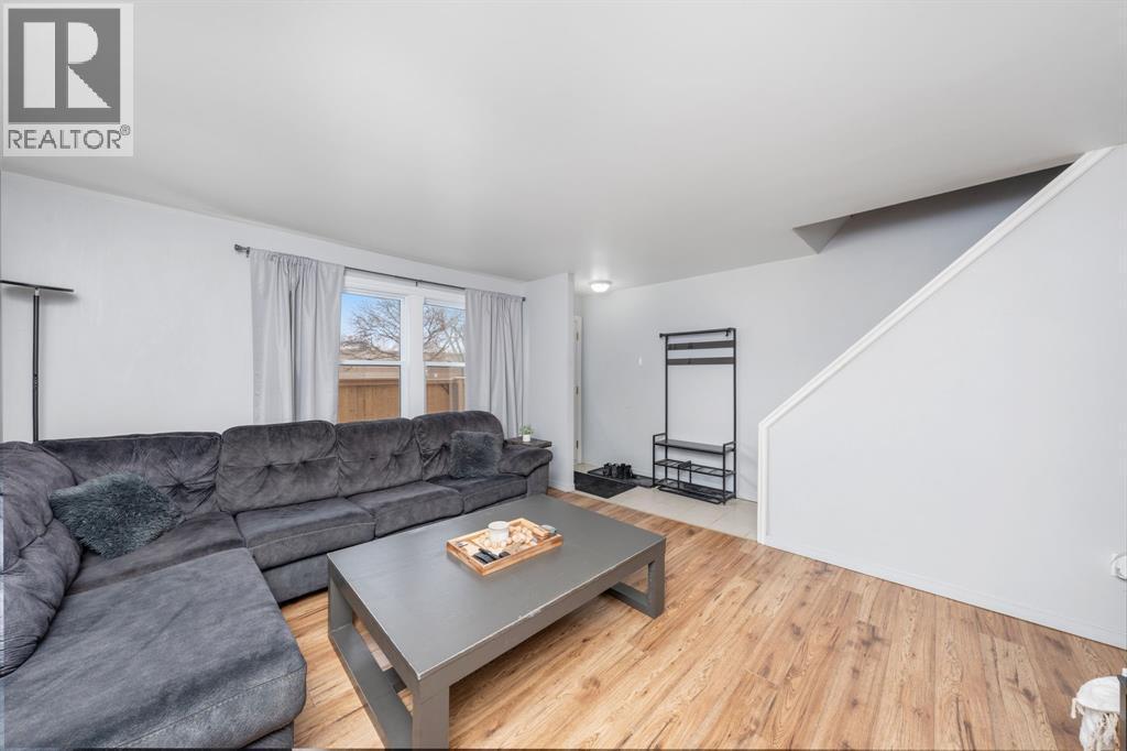 834 Exmouth Street Unit# 29, Sarnia, ON - Indoor Photo Showing Living Room