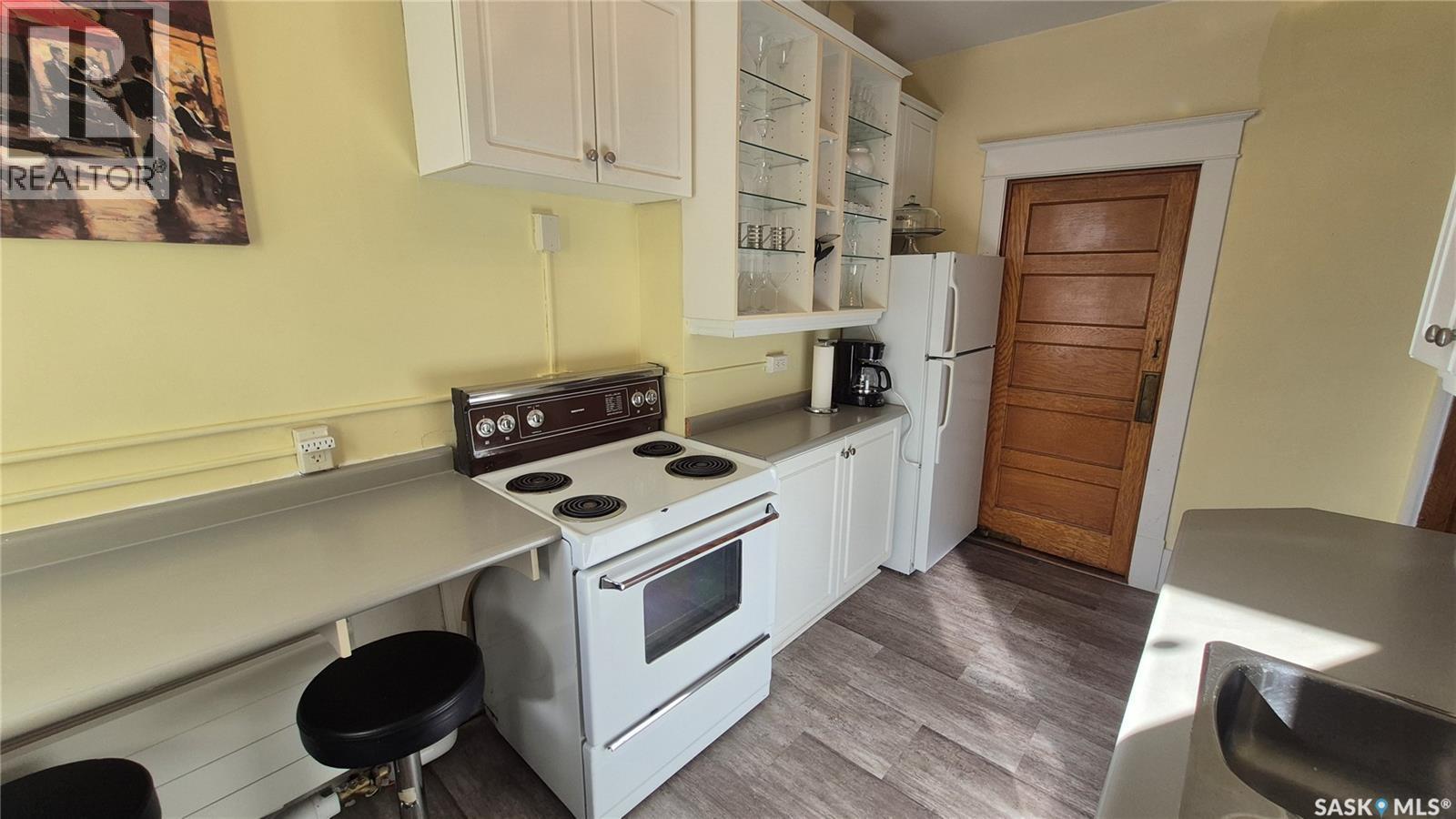 12 2201 14Th Avenue, Regina, SK - Indoor Photo Showing Kitchen