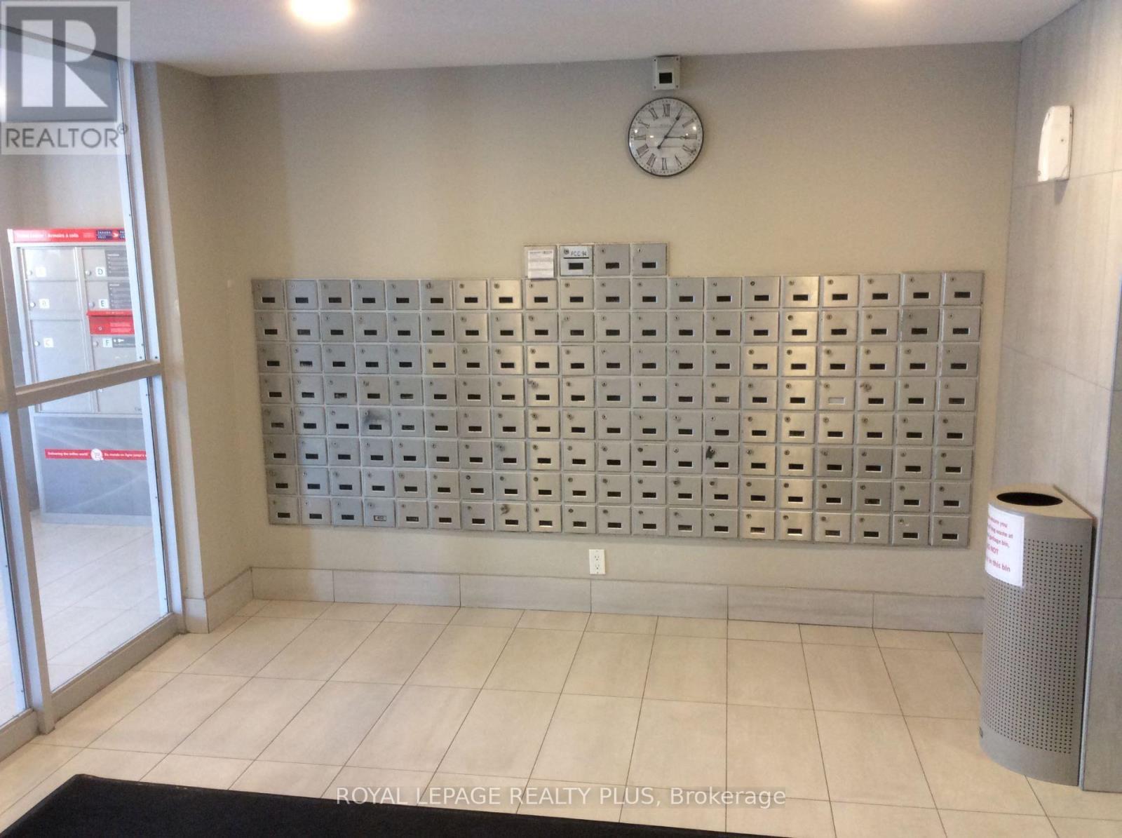 207 - 1100 Caven Street, Mississauga, ON - Indoor Photo Showing Other Room