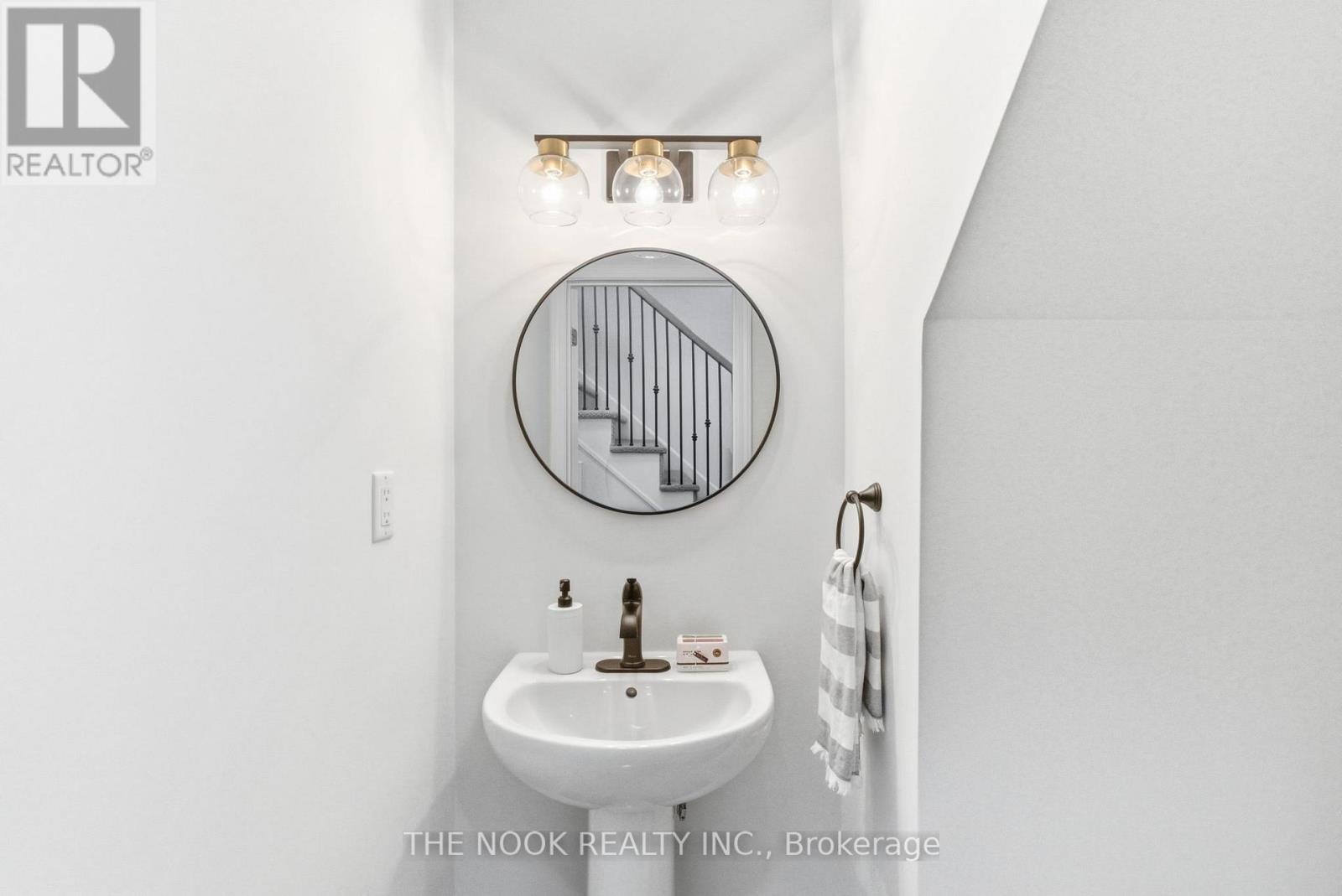 401 - 1460 Whites Road, Pickering (Woodlands), ON - Indoor Photo Showing Bathroom