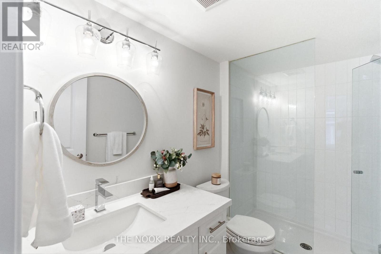 401 - 1460 Whites Road, Pickering (Woodlands), ON - Indoor Photo Showing Bathroom