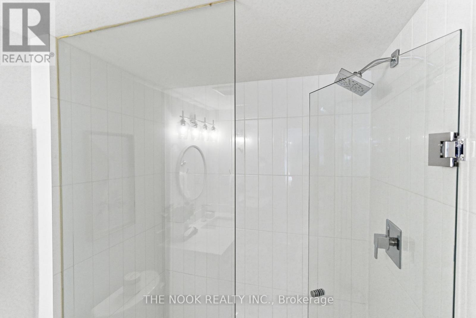 401 - 1460 Whites Road, Pickering (Woodlands), ON - Indoor Photo Showing Bathroom