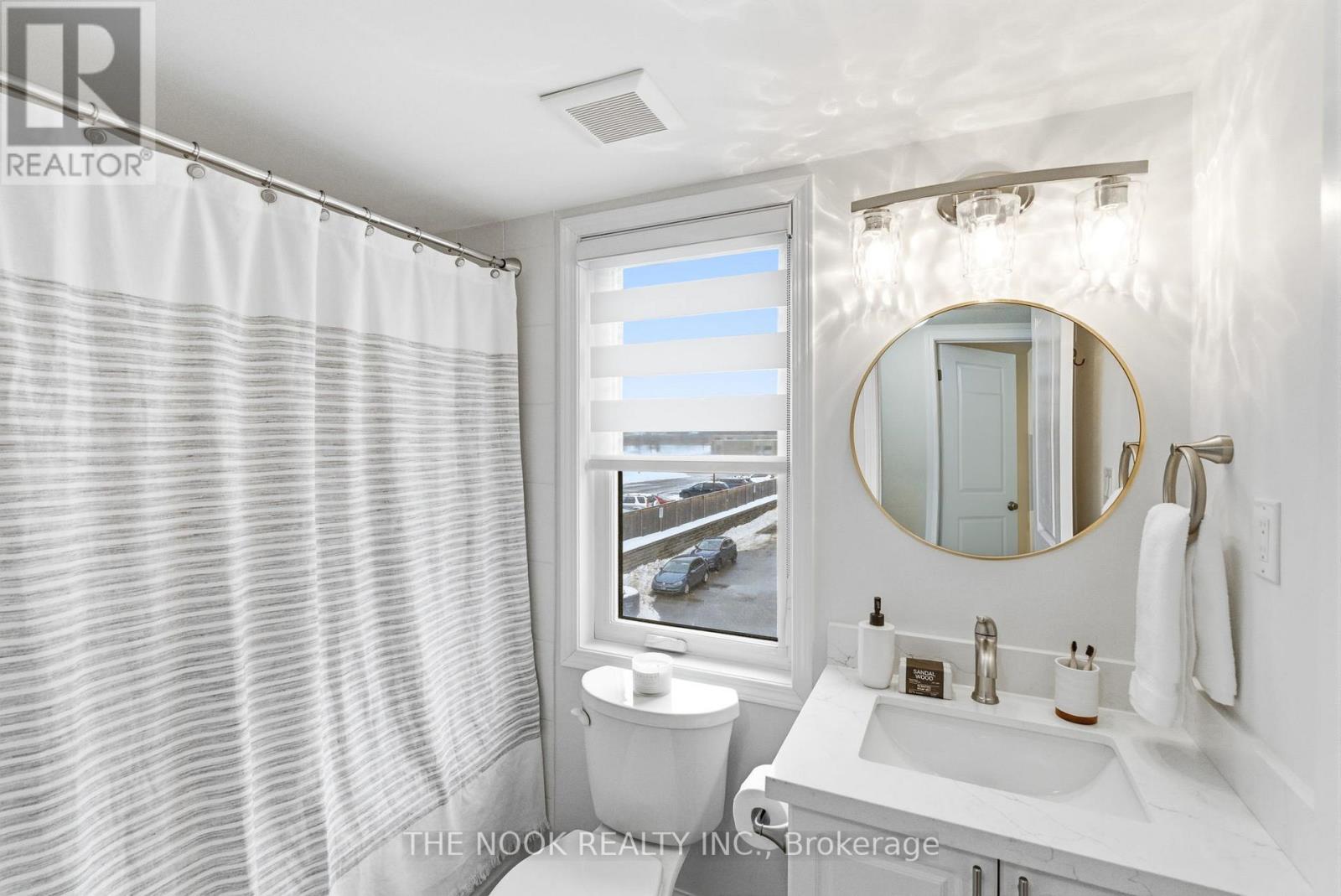 401 - 1460 Whites Road, Pickering (Woodlands), ON - Indoor Photo Showing Bathroom