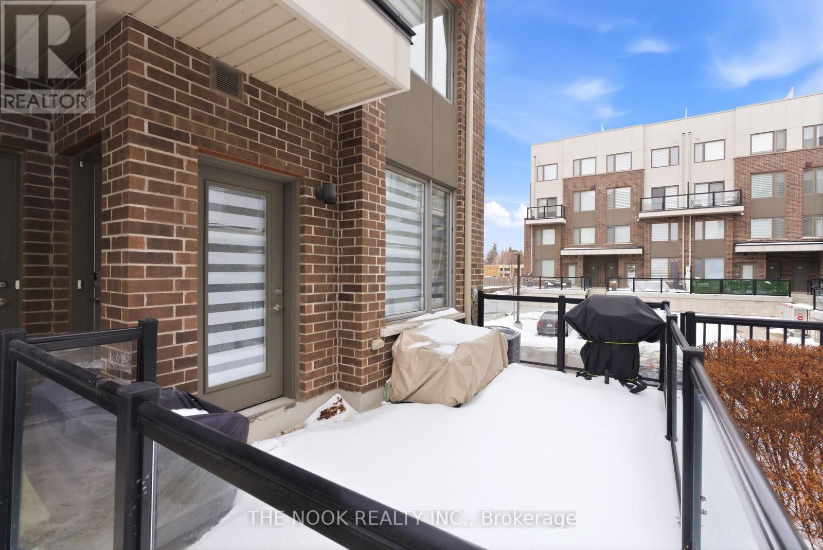 401 - 1460 Whites Road, Pickering (Woodlands), ON - Outdoor