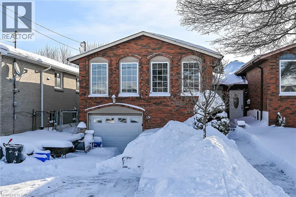 327 Eaglewood Drive, Hamilton, ON - Outdoor