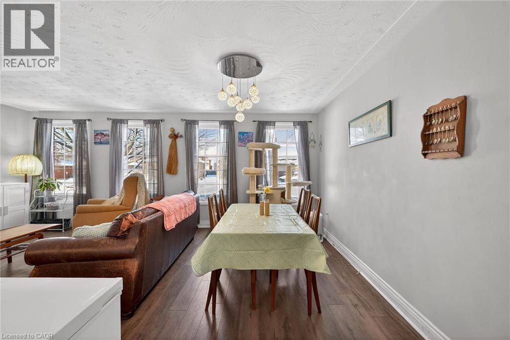 327 Eaglewood Drive, Hamilton, ON - Indoor