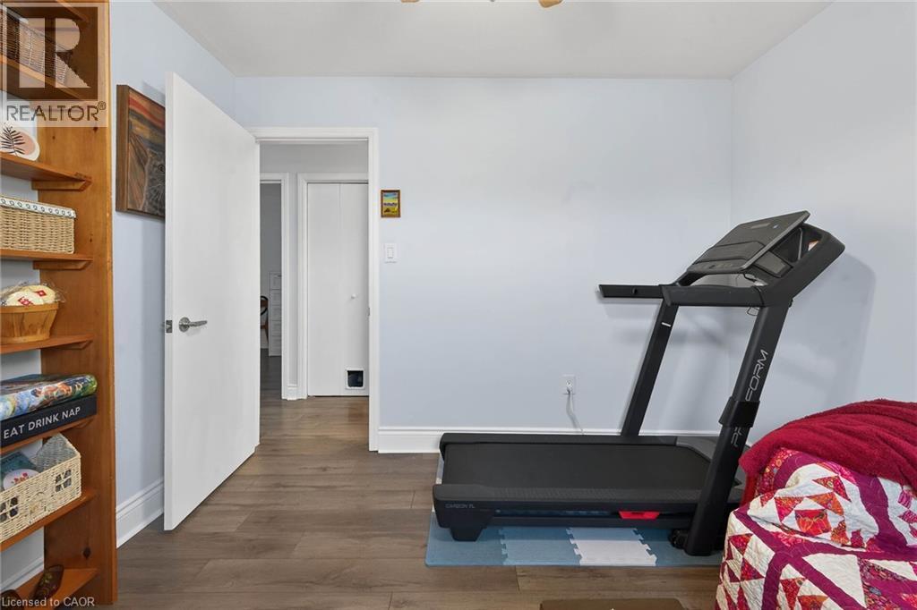 327 Eaglewood Drive, Hamilton, ON - Indoor