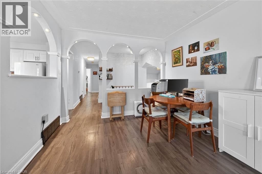 327 Eaglewood Drive, Hamilton, ON - Indoor