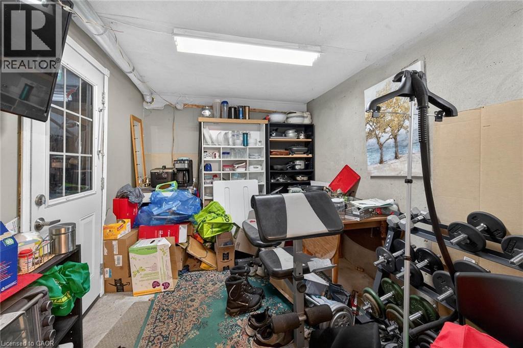 327 Eaglewood Drive, Hamilton, ON - Indoor