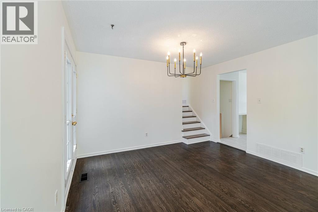 1093 Parthia Crescent, Mississauga, ON - Indoor Photo Showing Other Room