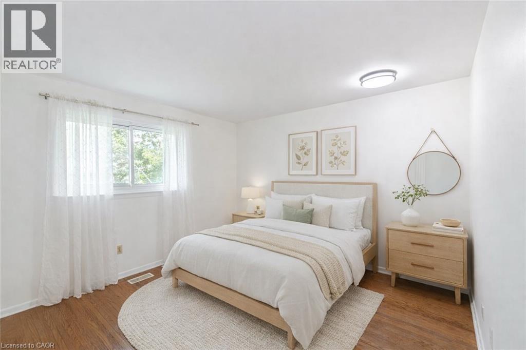 Virtually staged - 1093 Parthia Crescent, Mississauga, ON - Indoor Photo Showing Bedroom