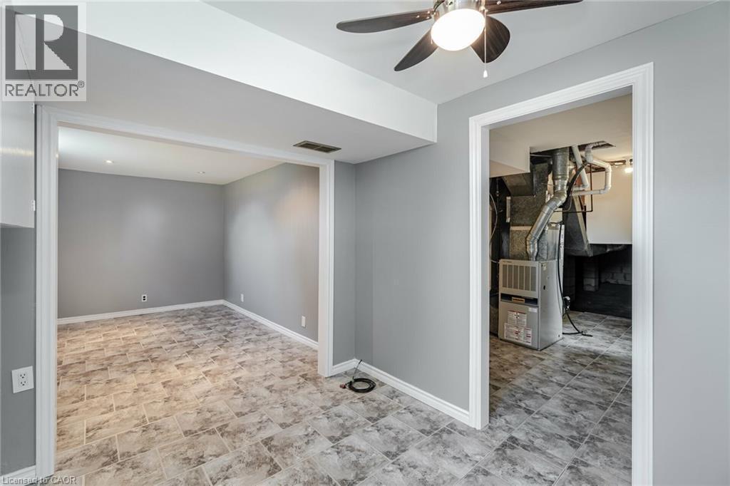1093 Parthia Crescent, Mississauga, ON - Indoor Photo Showing Other Room