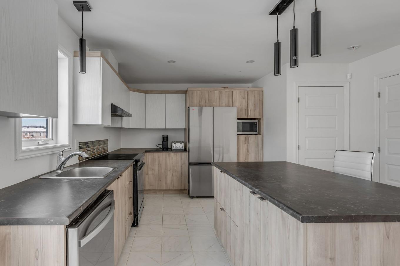 Cuisine - 35 Rue De La Tourbière, Sainte-Catherine-De-La-Jacques-Cartier, QC - Indoor Photo Showing Kitchen