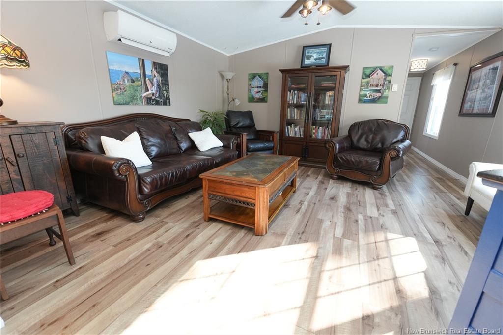 12 Bayview Dr, Dufferin, NB