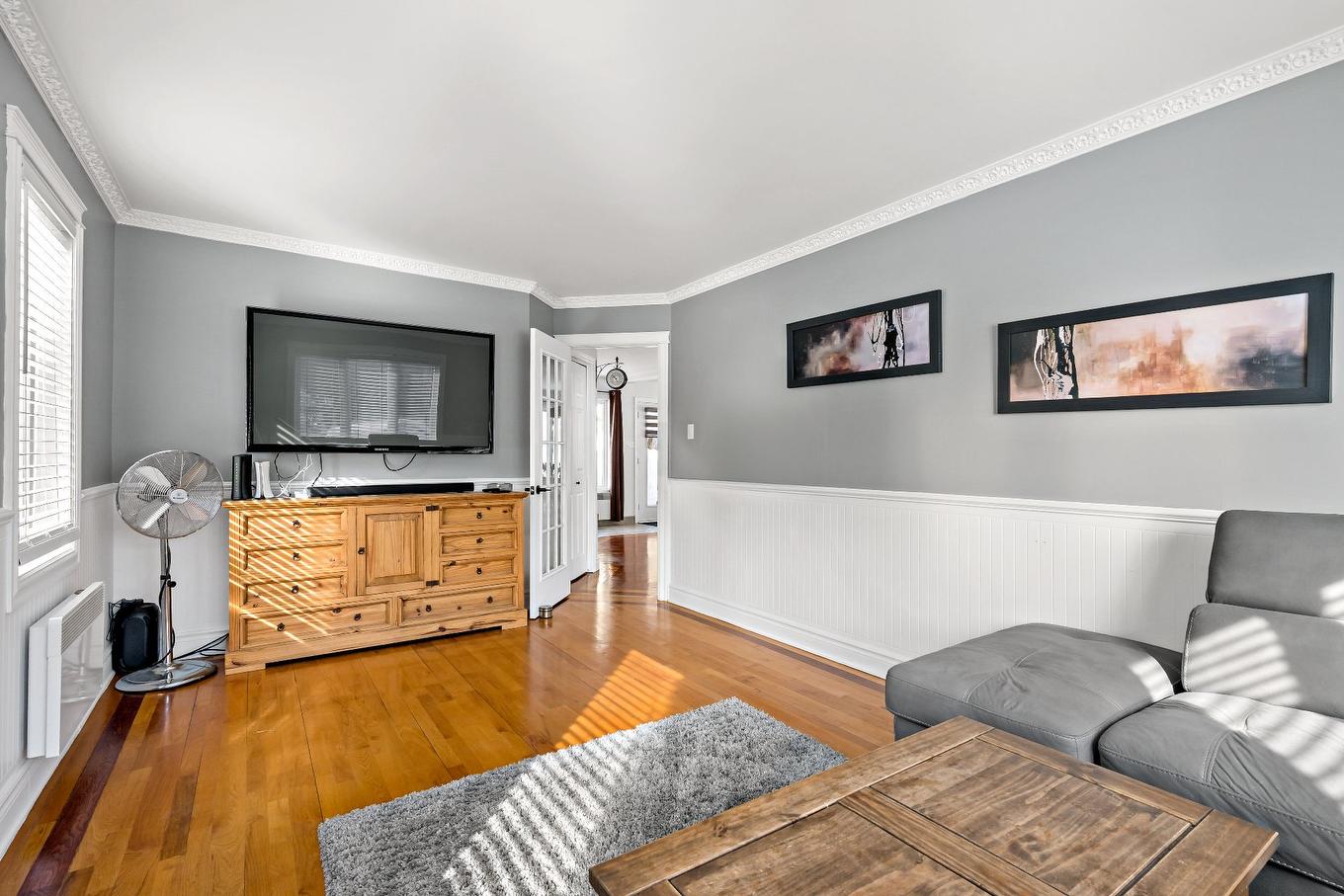 Salon - 7 Rue St-André, Mont-Blanc, QC - Indoor Photo Showing Living Room