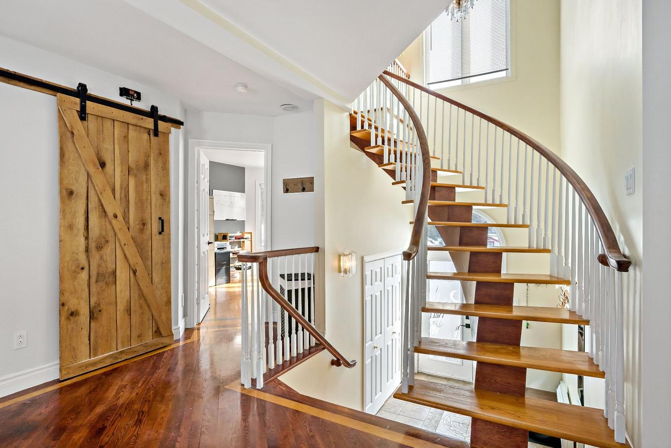 Escalier - 7 Rue St-André, Mont-Blanc, QC - Indoor Photo Showing Other Room