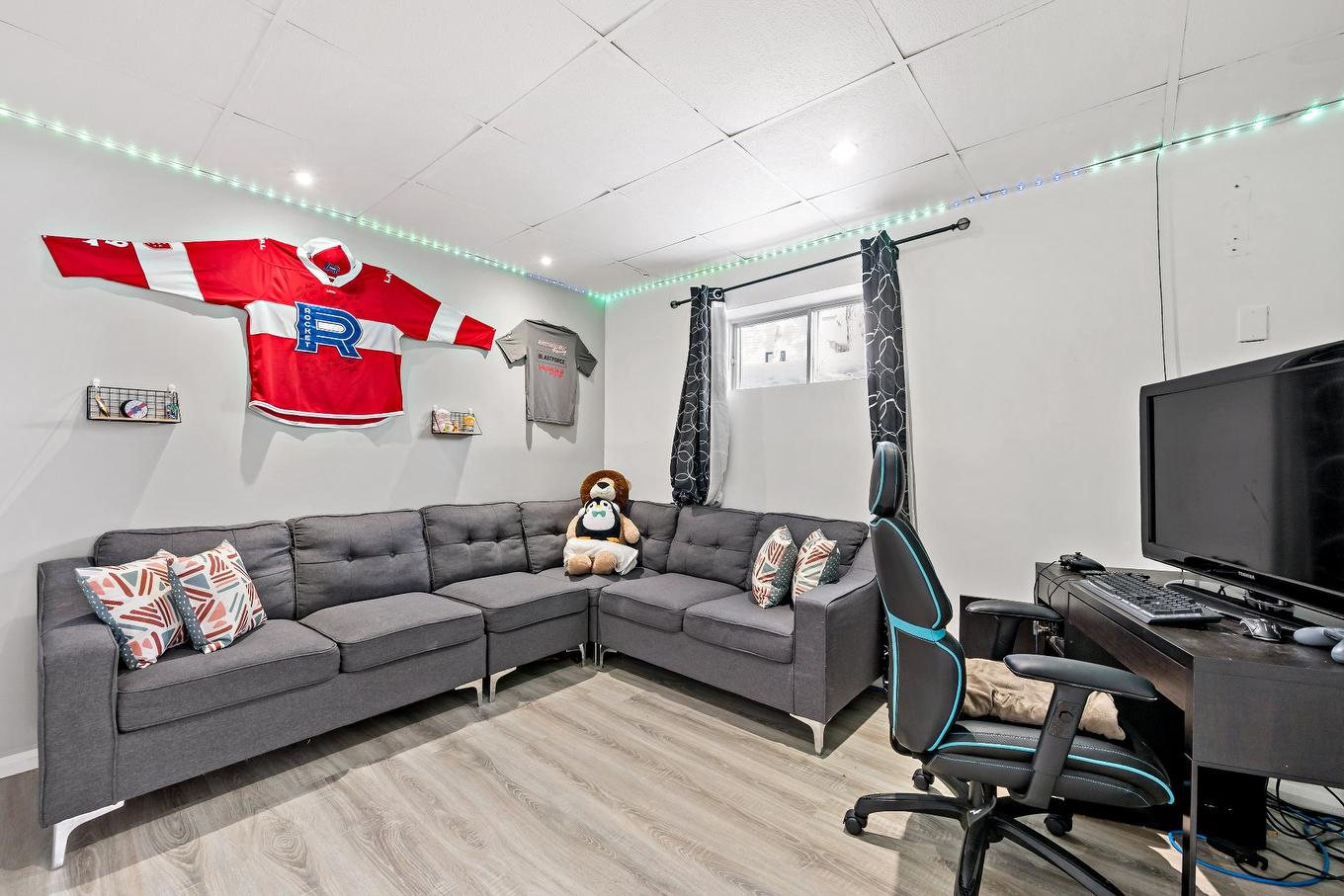 Chambre à coucher - 7 Rue St-André, Mont-Blanc, QC - Indoor Photo Showing Living Room