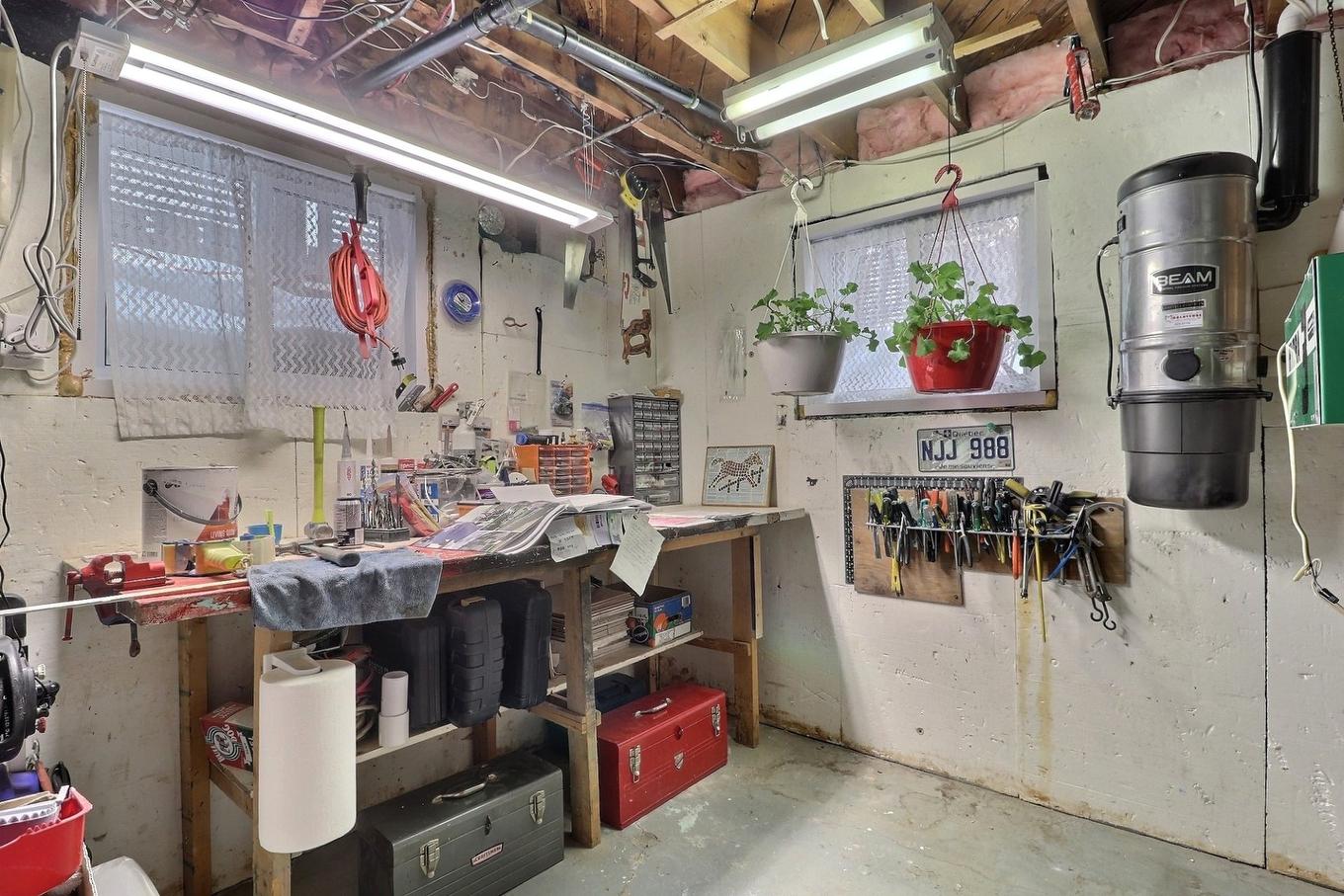 Atelier - 958 Boul. Des Chutes, Québec (Beauport), QC - Indoor Photo Showing Basement