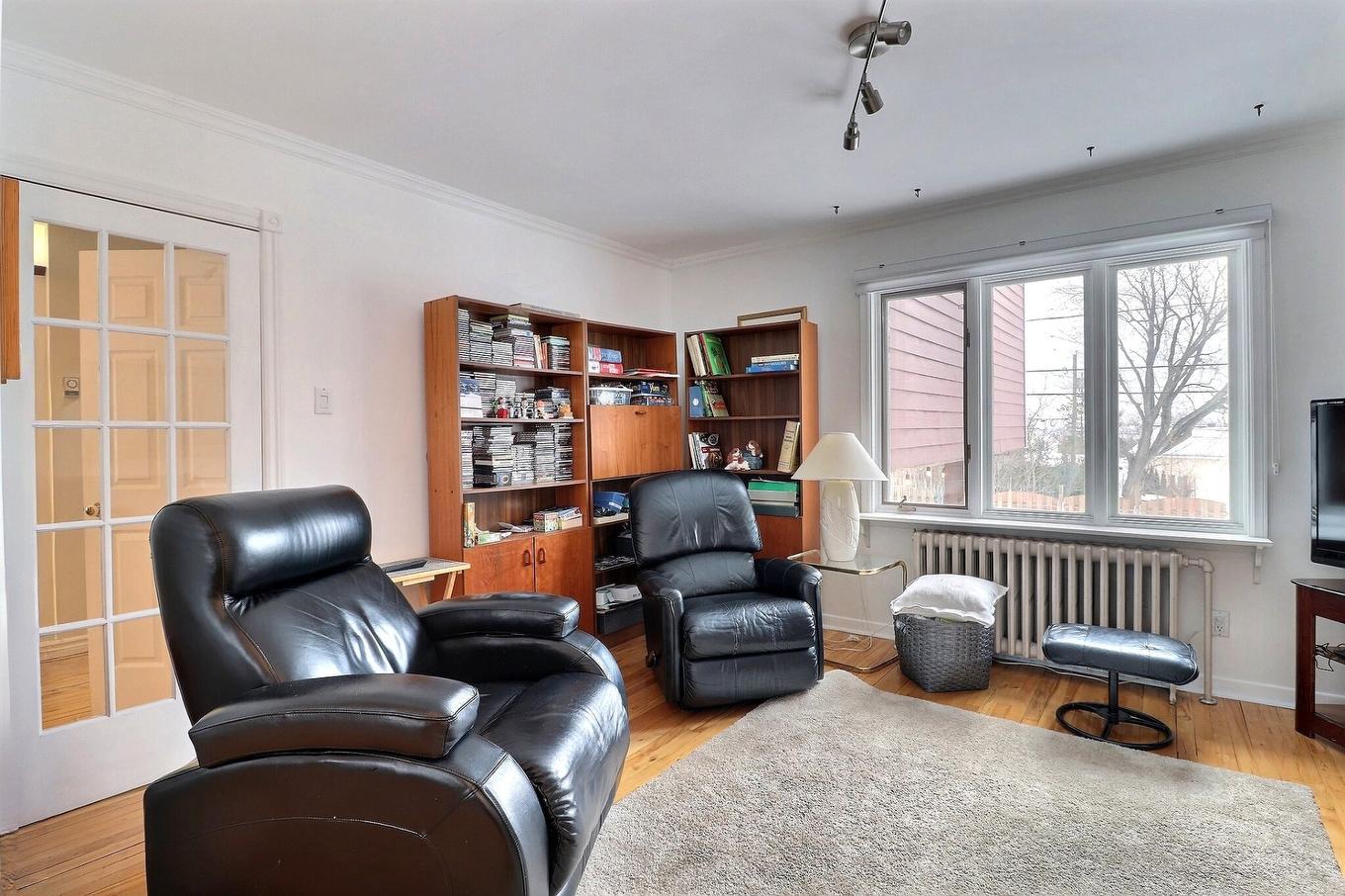 Salon - 958 Boul. Des Chutes, Québec (Beauport), QC - Indoor Photo Showing Other Room