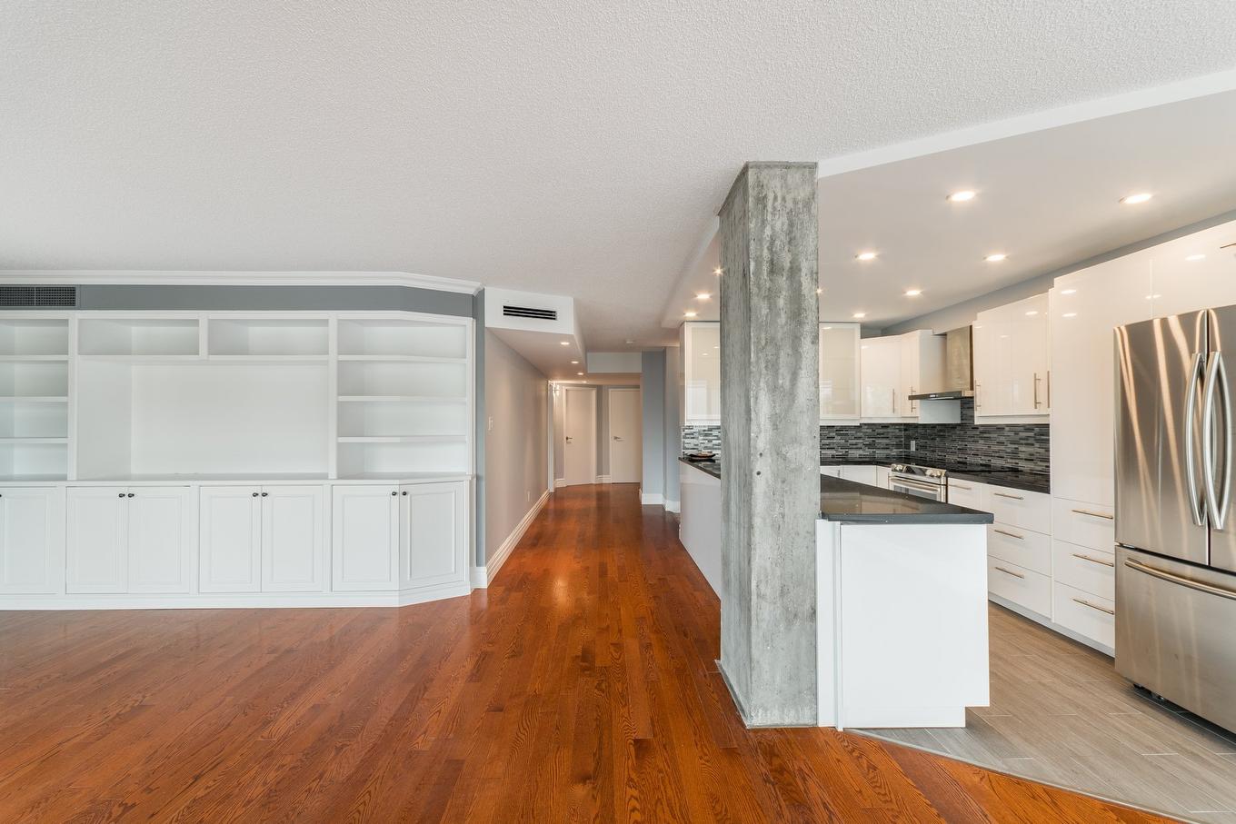 Vue d'ensemble - 301-30 Rue Berlioz, Montréal (Verdun/Île-Des-Soeurs), QC - Indoor Photo Showing Kitchen With Upgraded Kitchen