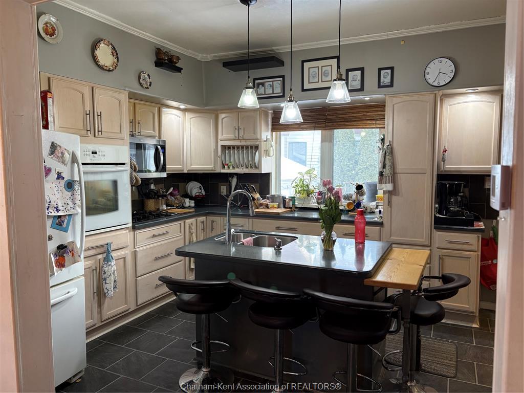 282 Queen Street, Chatham, ON