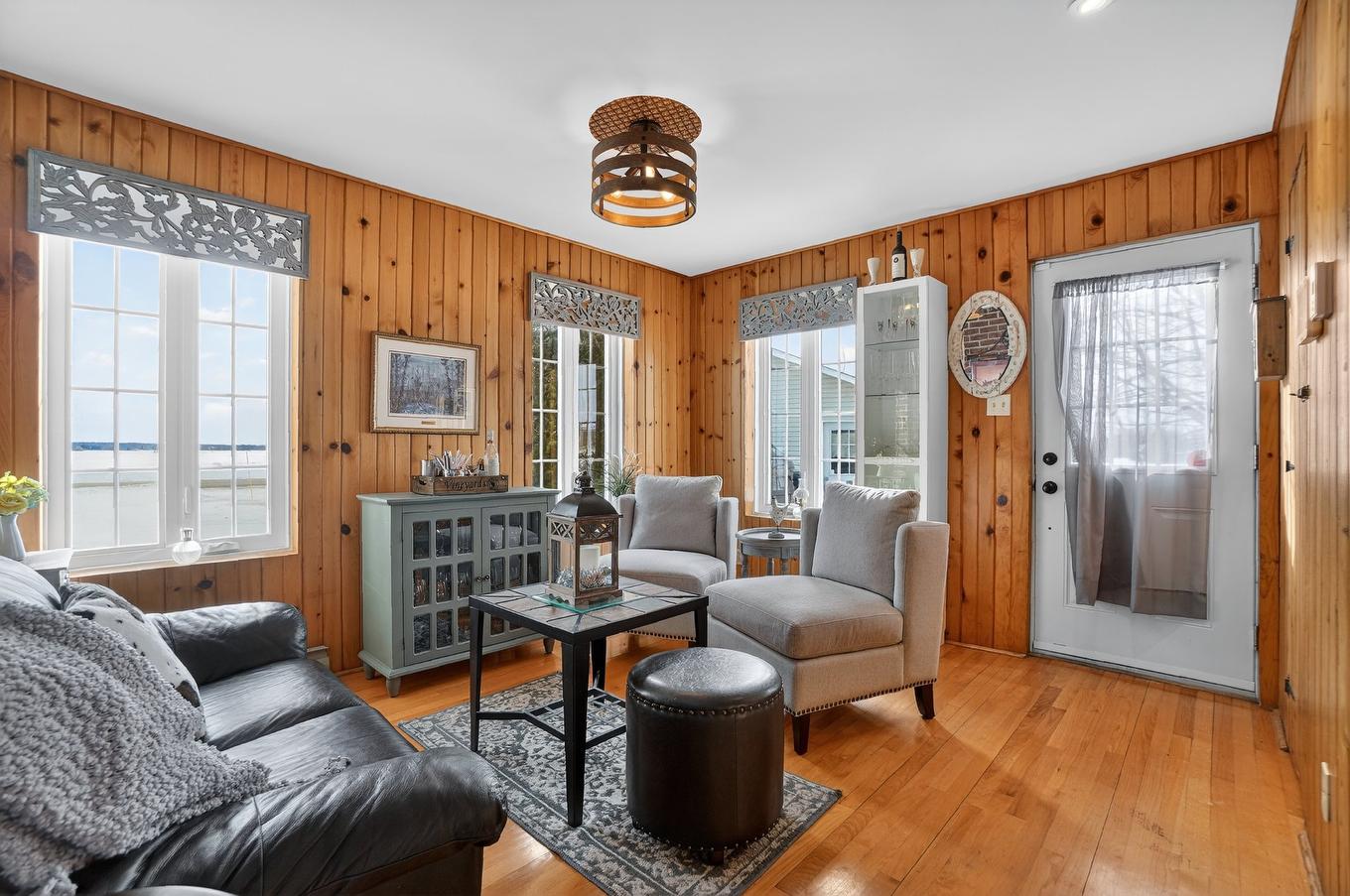 Den - 425 Rue Voligny, Saint-Thomas, QC - Indoor Photo Showing Living Room