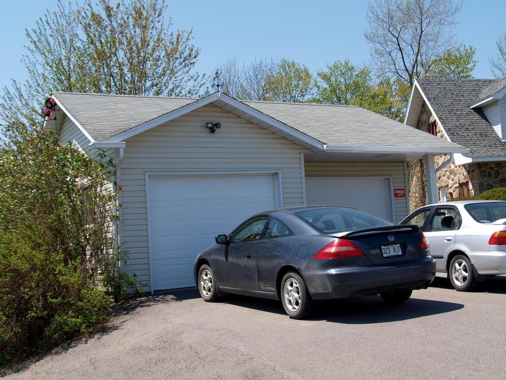 Garage - 425 Rue Voligny, Saint-Thomas, QC - Outdoor