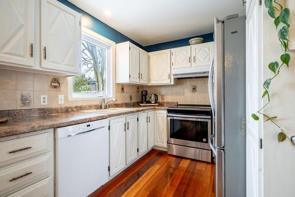 Cuisine - 336 Rue Jeanne-Robert, Saint-Jean-Sur-Richelieu, QC - Indoor Photo Showing Kitchen