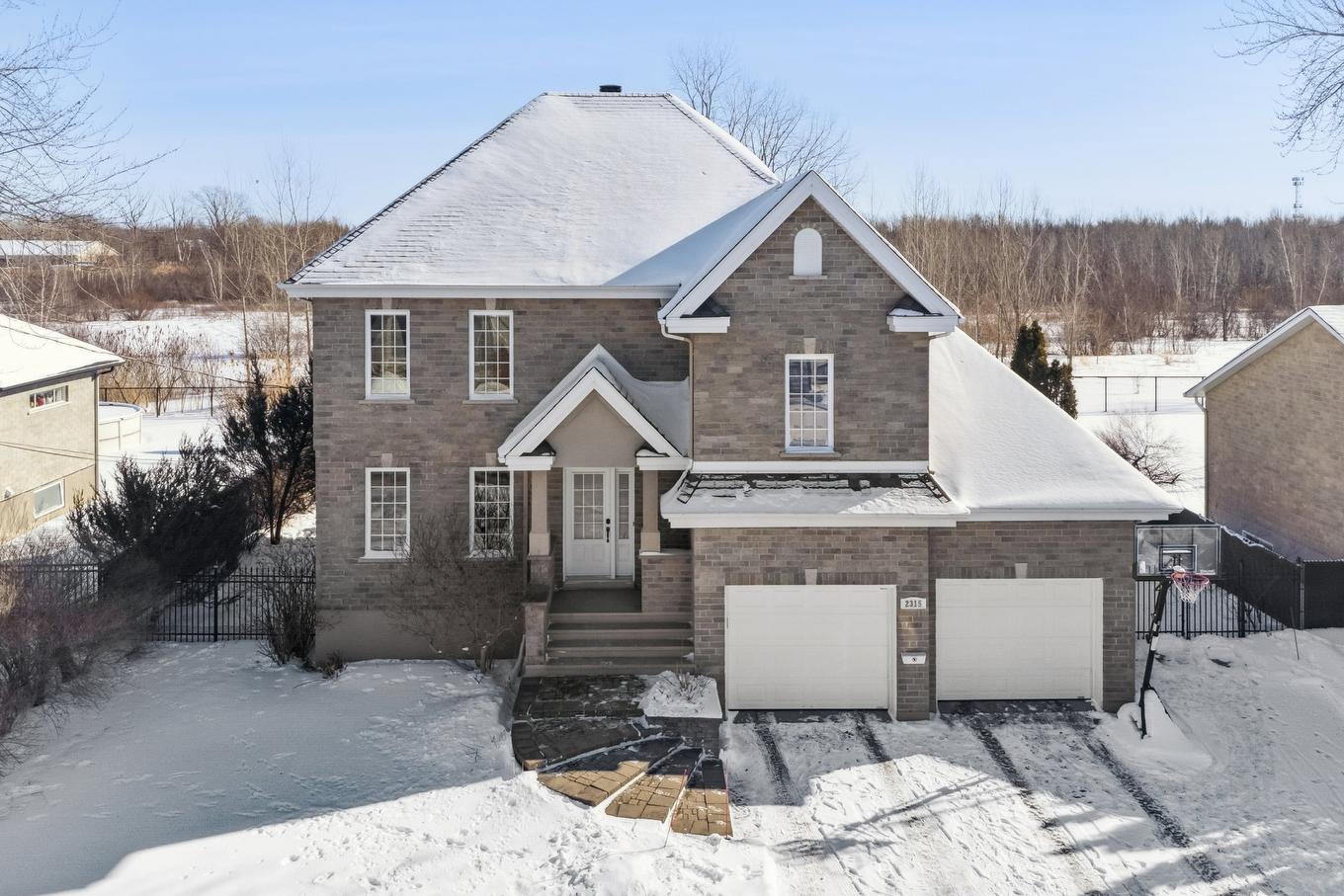 Photo aérienne - 2315 Boul. Mountainview, Longueuil (Saint-Hubert), QC - Outdoor With Facade