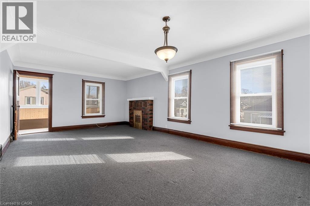 121 Edgemont Street N, Hamilton, ON - Indoor Photo Showing Other Room