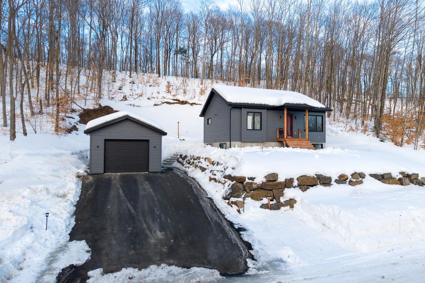 Frontage - 5220 Rue Tremblay, Notre-Dame-Du-Mont-Carmel, QC - Outdoor