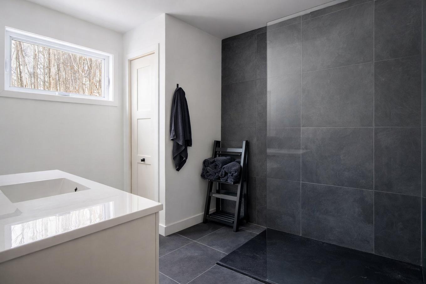 Bathroom - 5220 Rue Tremblay, Notre-Dame-Du-Mont-Carmel, QC - Indoor