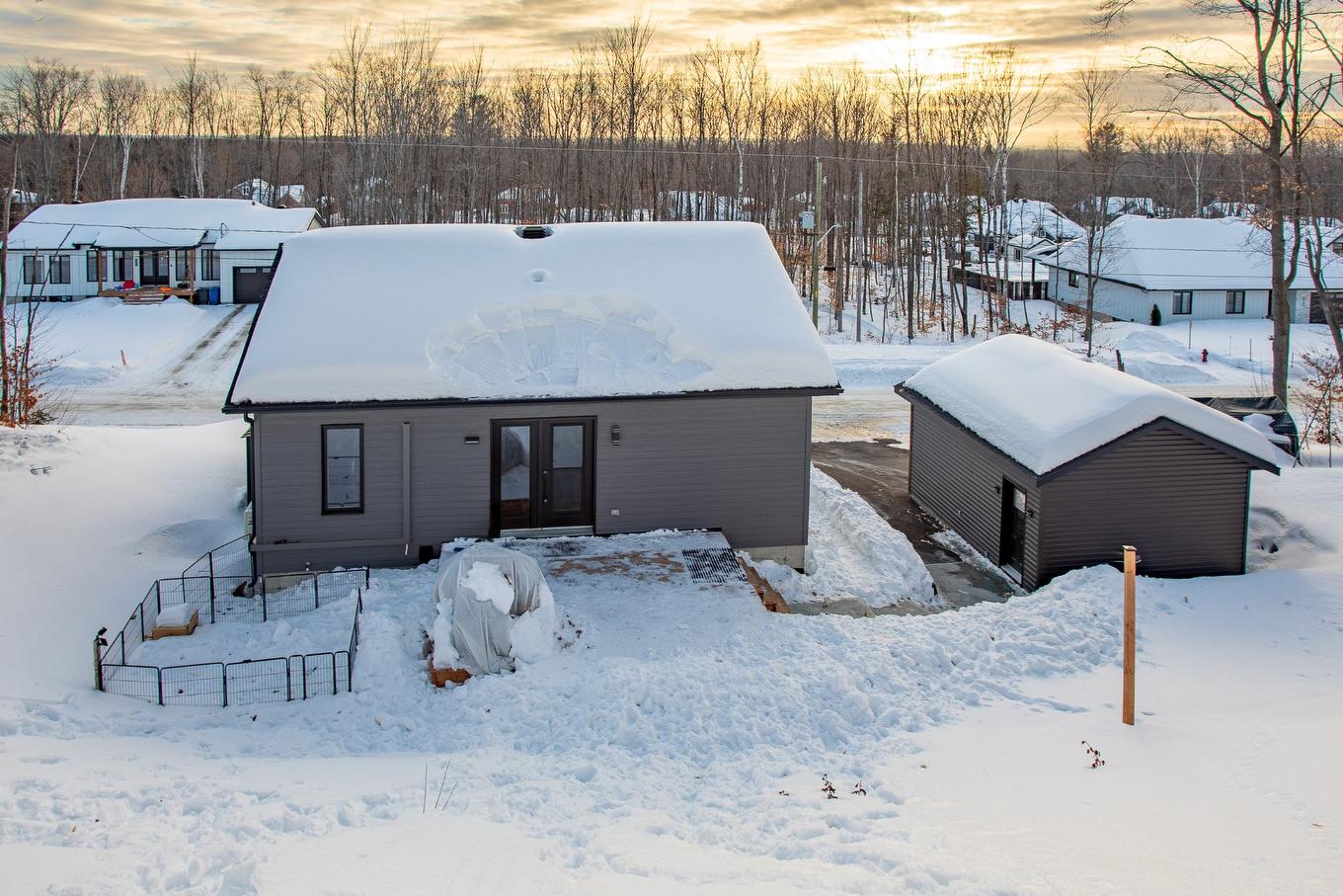 Back facade - 5220 Rue Tremblay, Notre-Dame-Du-Mont-Carmel, QC - Outdoor