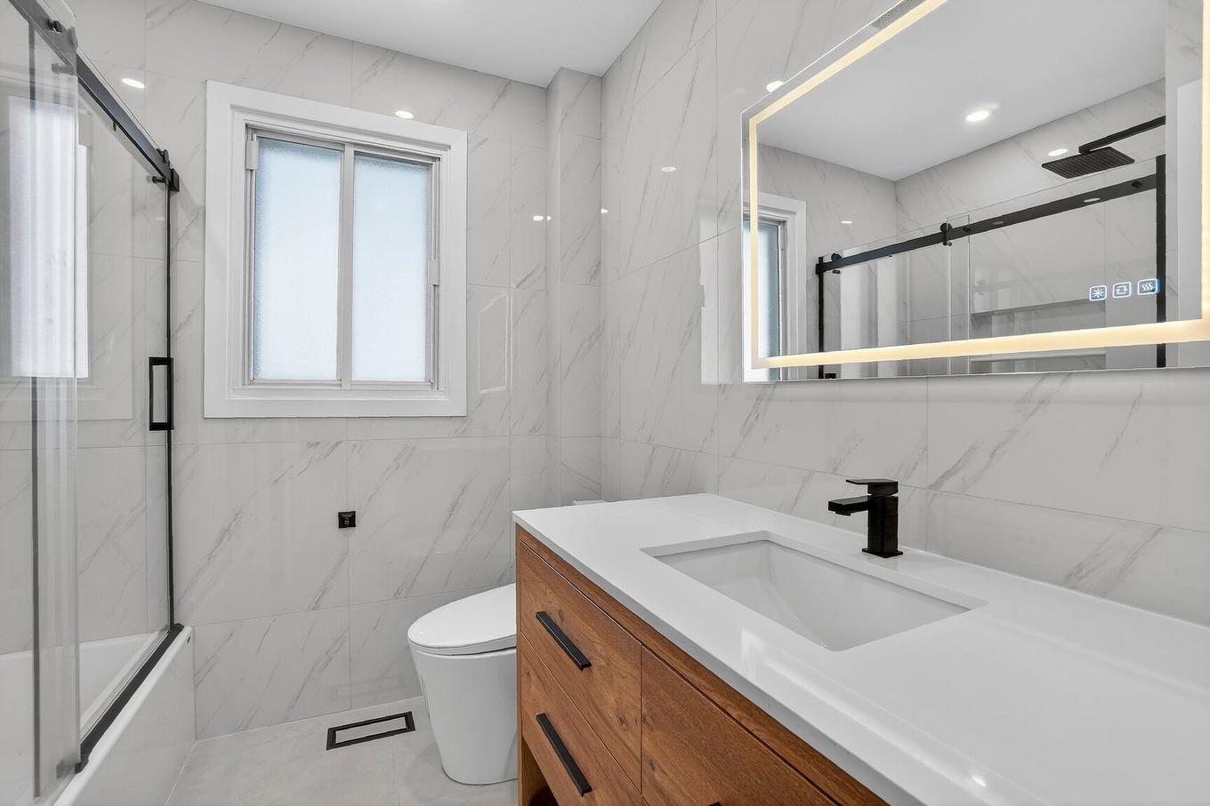 Salle de bains - 5620 Rue André, Montréal (Pierrefonds-Roxboro), QC - Indoor Photo Showing Bathroom