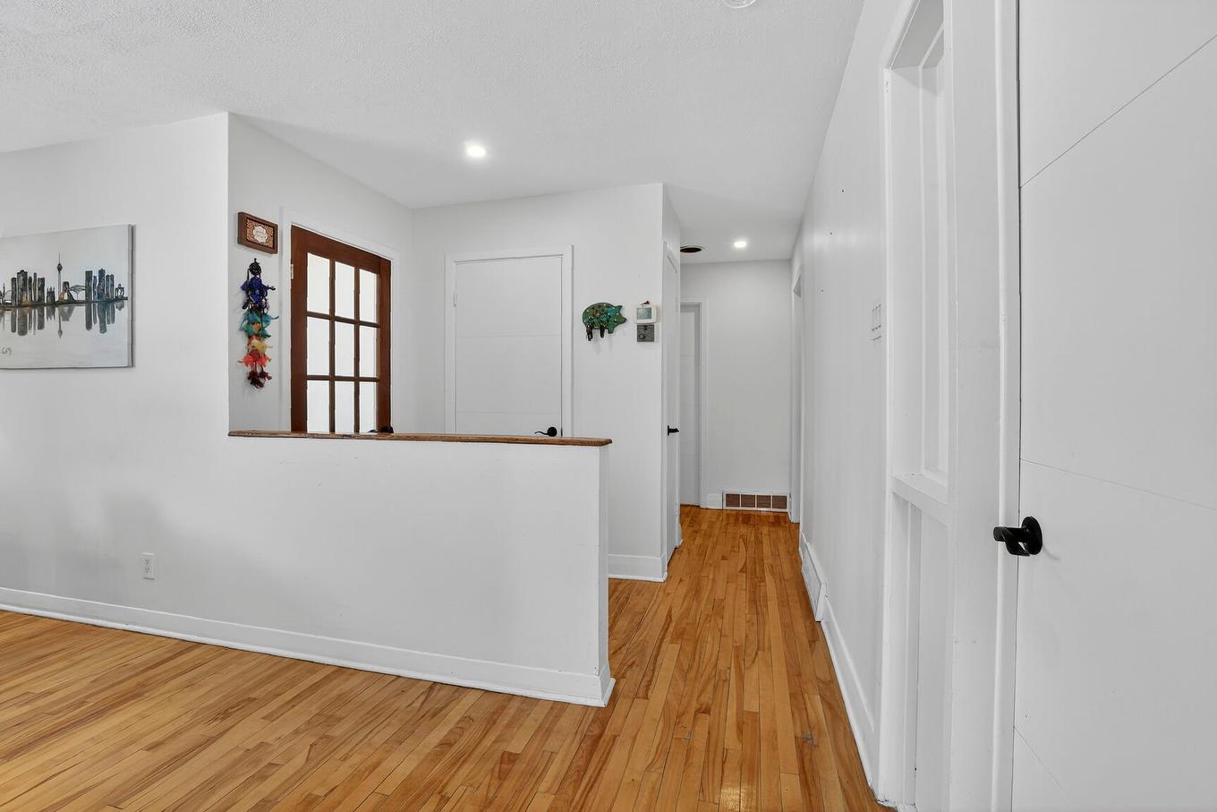 Hall d'entrée/Vestibule - 5620 Rue André, Montréal (Pierrefonds-Roxboro), QC - Indoor Photo Showing Other Room