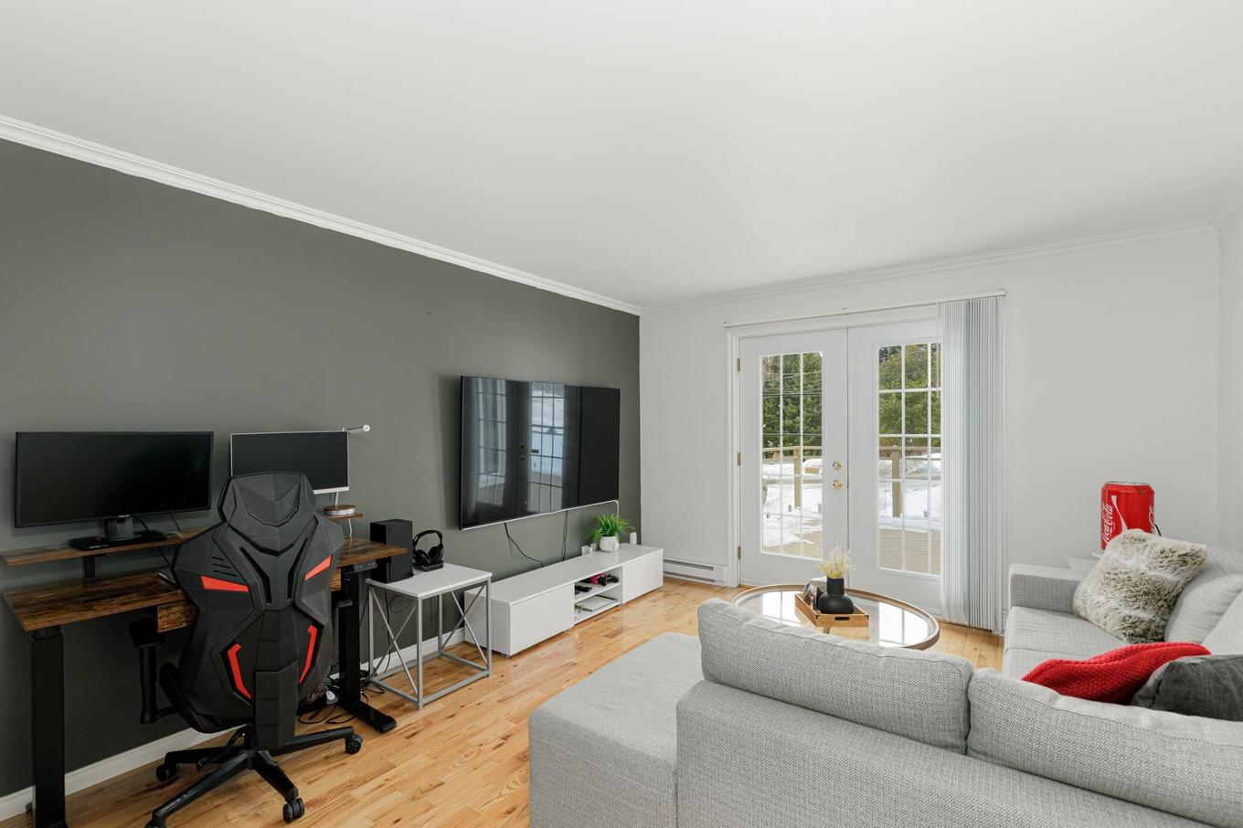 Chambre à coucher - 861 - 865 Rue Des Pinsons, Sainte-Adèle, QC - Indoor Photo Showing Living Room