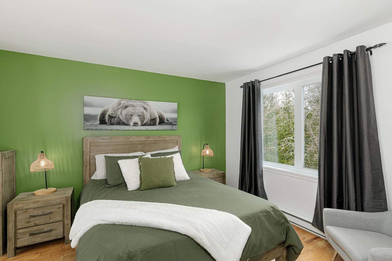 Chambre à coucher principale - 861 - 865 Rue Des Pinsons, Sainte-Adèle, QC - Indoor Photo Showing Bedroom