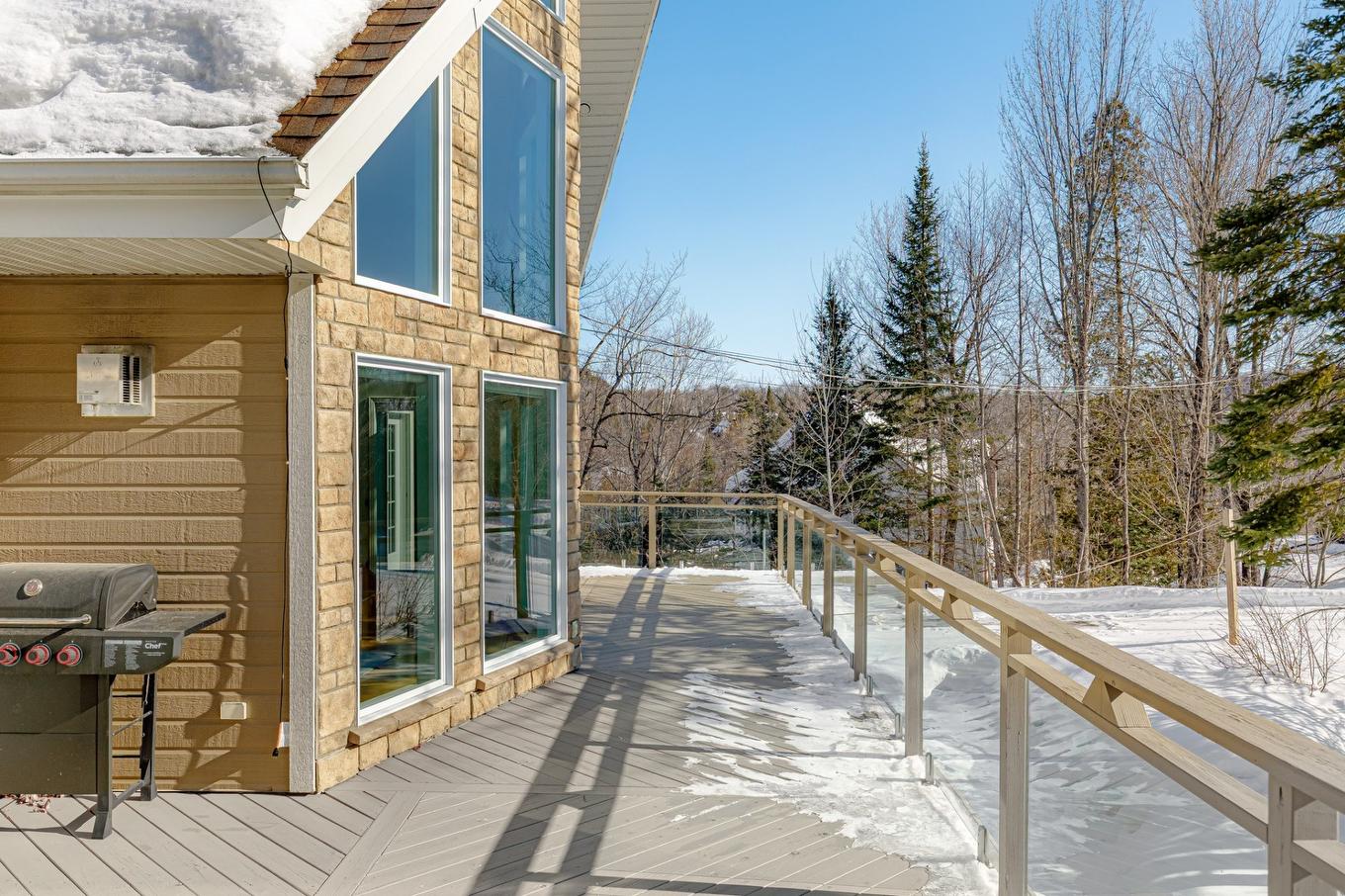 Terrasse - 861 - 865 Rue Des Pinsons, Sainte-Adèle, QC - Outdoor With Exterior