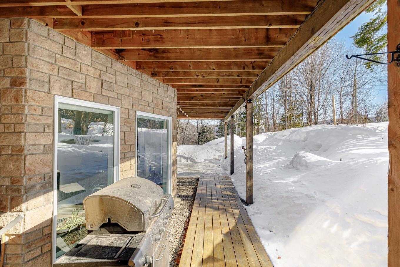 Terrasse - 861 - 865 Rue Des Pinsons, Sainte-Adèle, QC - Outdoor With Exterior