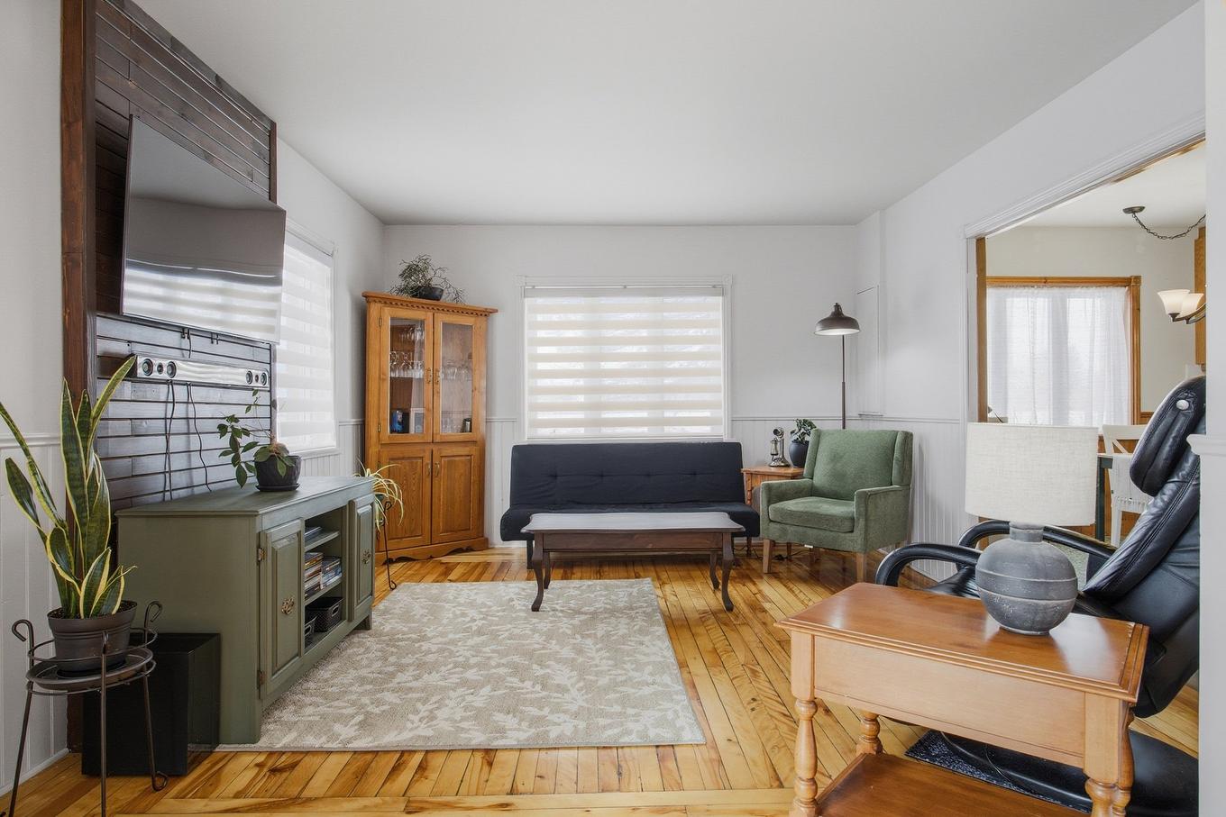 Salon - 3035 Boul. Laurier, Sainte-Marie-Madeleine, QC - Indoor Photo Showing Other Room