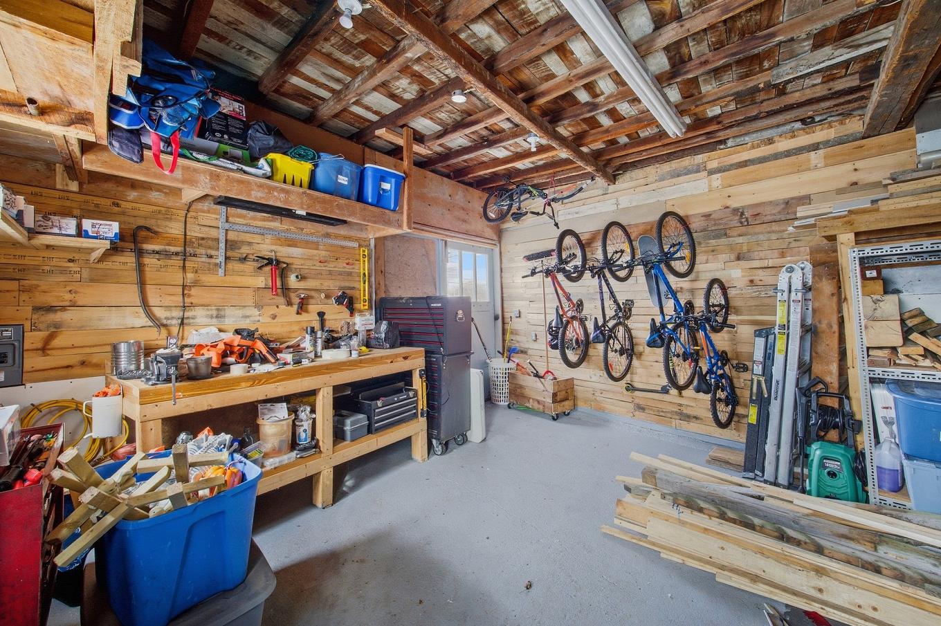 Garage - 3035 Boul. Laurier, Sainte-Marie-Madeleine, QC - Indoor